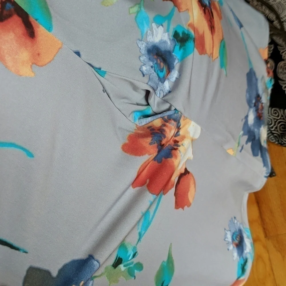 New floral top/dress - Picture 5 of 5